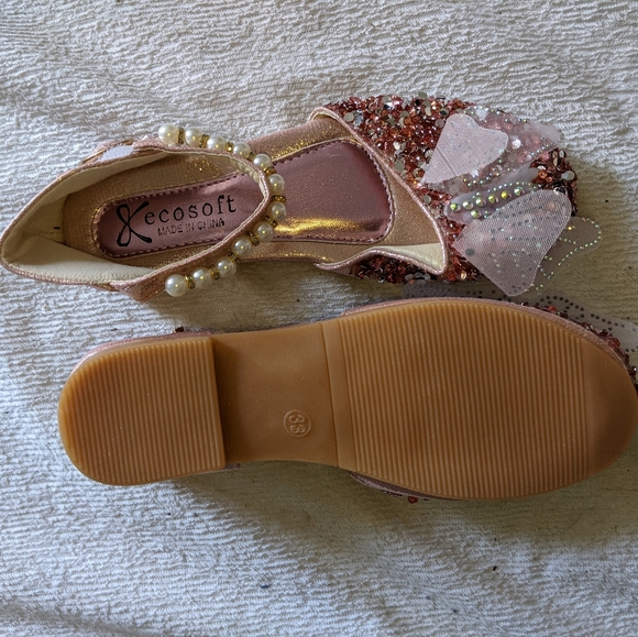 Shoes i - Picture 2 of 2